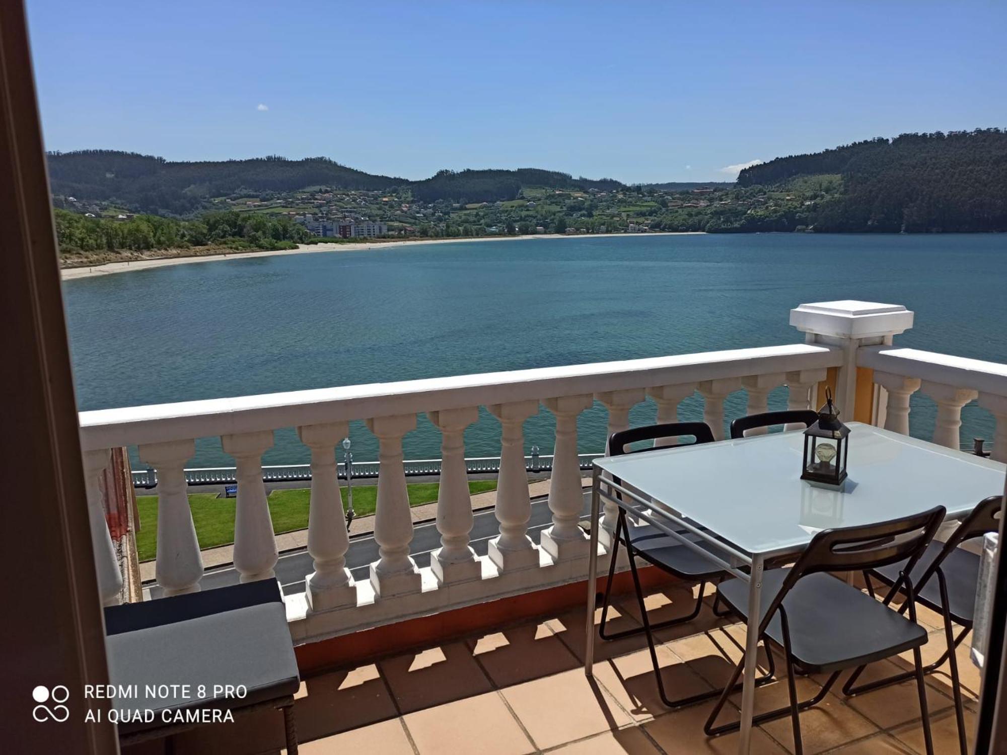 Casa da Costa - Piso con galería y terraza con vistas al mar Cedeira Exterior foto