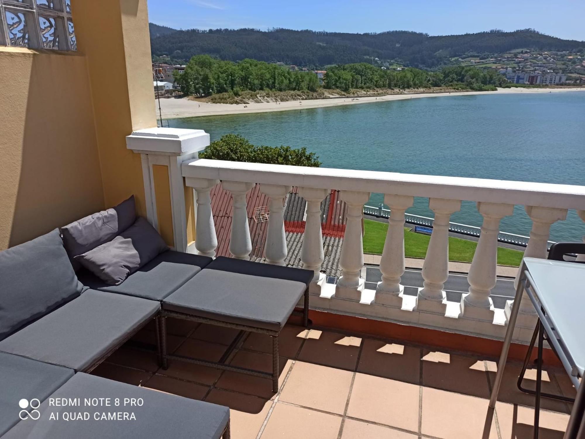 Casa da Costa - Piso con galería y terraza con vistas al mar Cedeira Exterior foto